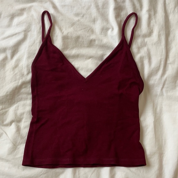 Brandy Melville Tops - Brandy Melville tank (maroon)